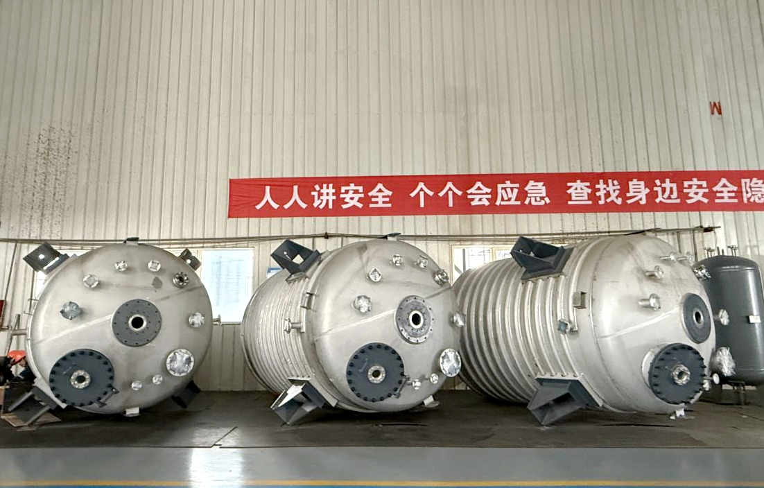 外半管塔釜 DN2200*8*2600 10m3  材質(zhì)：S25073